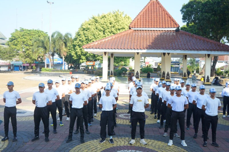 Sejumlah siswa terbaik dari sekolah lanjutan atas sedang di persiapkan untuk menjadi Paskibraka dalam rangka HUT-RI ke 81.(Dok.Kominfo Bna/Pelita News.id)