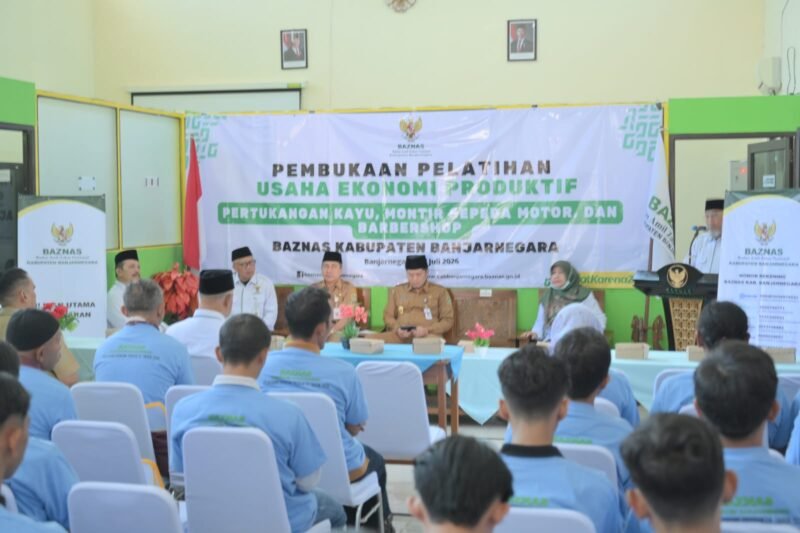Suasana pelatihan pelaksanaan program dari Baznas untuk Program pelatihan usaha ekonomi produktif selama lima hari yang secara resmi di buka, senin(27/7/2026) dan di buka secara langsung oleh Wakil bupati Banjarnegara wahid jumali, Lc di aula Baznas. (Dok.Pelita News. id)
