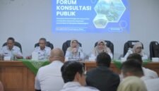 Dinas Kesehatan Kabupaten Banjarnegara melalui forum Konsultasi Publik melaksanakan sosialisasi peningkatan layanan kesehatan PBI dan percepatan eliminasi TBC dengan mengoptimalkan BPJS Kesehatan untuk masyarakat, di Aula Sasana Karya Praja Setda Banjarnegara.(Dok.Kominfo/Pelita News.id)