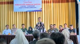 Rofik Hananto DPRRI dari Fraksi PKS selaku Aspirator saat memberikan pemaparan terkait pembangunan akses jembatan lintasan sungai serayu antara Desa Luwung, Kecamatan Rakit dan Desa Gumiwang, Kecamatan Purwonegoro.(Dok.Kominfo  Bna/Pelitanews.id)