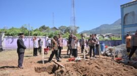 Sekda Banjarnegara Hendro Cahyono saat berada di Kecamatan Wanayasa dalam rangka peletakan batu pertama pembangunan Hunian ekslusif.(Dok.Kominfo Bna/Pelita News.id)