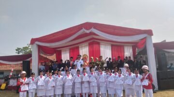 Kades Mekar Jaya Pimpin Upacara HUT RI Ke 81 Berlangsung Khidmat