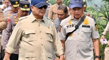 *Mendagri Tito Dampingi Presiden Prabowo Tinjau Penanganan Karhutla di Kalimantan Barat*