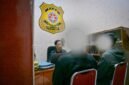 Suasana di Kantor Satpol PP Banjarnegara saat proses pemanggilan dua orang dari kegiatan pencucian pasir putih di Desa Petir dukuh gentan, setelah sidak pada hari Senin,(3/8/2026), nampak Dua orang tersebut sedang di mintai keterangan oleh Sugeng Supriyadi Penyidik Satpol PP Banjarnegara.(Dok.Kominfo BNA/Pelita News id)