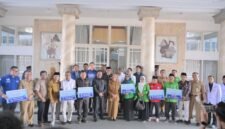 10 parpol di Banjarnegara menerima Bantuan keuangan yang bersumber dari APBD Daerah TA 2026 dari Pemkab yang bertujuan untuk oprasional partai dan memperkuat edukasi politik untuk masyarakat melalui transparansi, akuntabel.(Dok.Kominfo Bna/Pelita News.id)