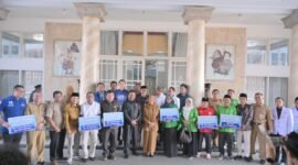10 parpol di Banjarnegara menerima Bantuan keuangan yang bersumber dari APBD Daerah TA 2026 dari Pemkab yang bertujuan untuk oprasional partai dan memperkuat edukasi politik untuk masyarakat melalui transparansi, akuntabel.(Dok.Kominfo Bna/Pelita News.id)