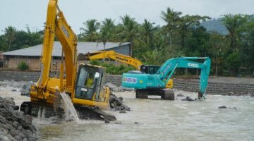 Kementerian PU Percepat Penanganan Bencana di Sumatera Barat, Rampungkan Tanggul Darurat di Padang dan Pulihkan Akses Jalan Tapan- Batas Jambi