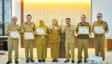 Foto: dr Amalia Desiana beserta OPD terkait saat berpose bersama.(Dok Kominfo Bna/Pelita News id)