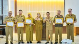 Foto: dr Amalia Desiana beserta OPD terkait saat berpose bersama.(Dok Kominfo Bna/Pelita News id)