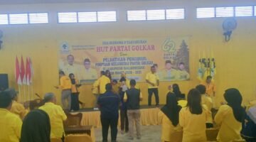 Foto : Suasana acara pelantikan pengurus Golkar dari 20 kecamatan se Banjarnegara di Aula Gedung sekretariat Partai Golkar di Jalan raya Soka nandi -Wonosobo.(Dok.Pelita News.id)